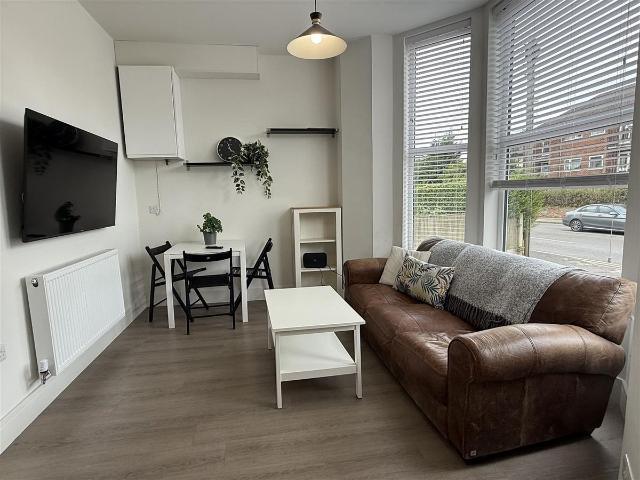 House for rent in Barton In Fabis, East Midlands