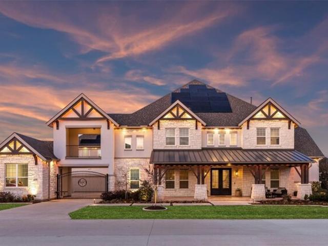 House for sale in Flower Mound, Texas
