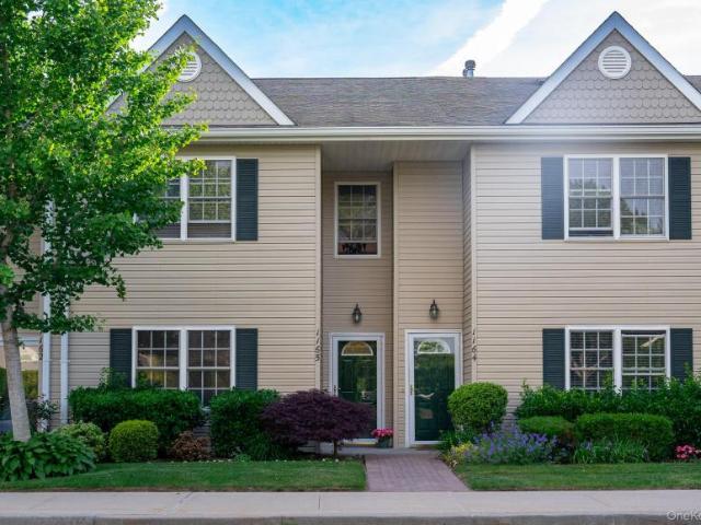 Condo for sale in Huntington, New York