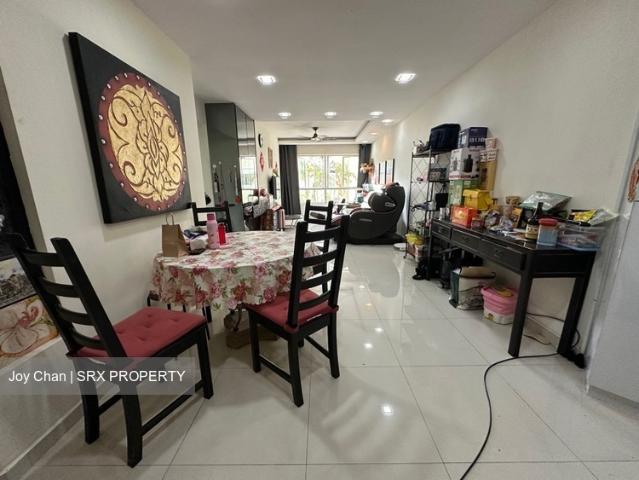 Condominium for sale in 18 Far East, Tampines