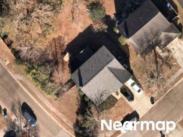House for sale in Charleston
