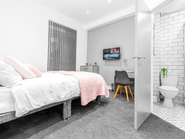 Room for rent in Spon End, West Midlands