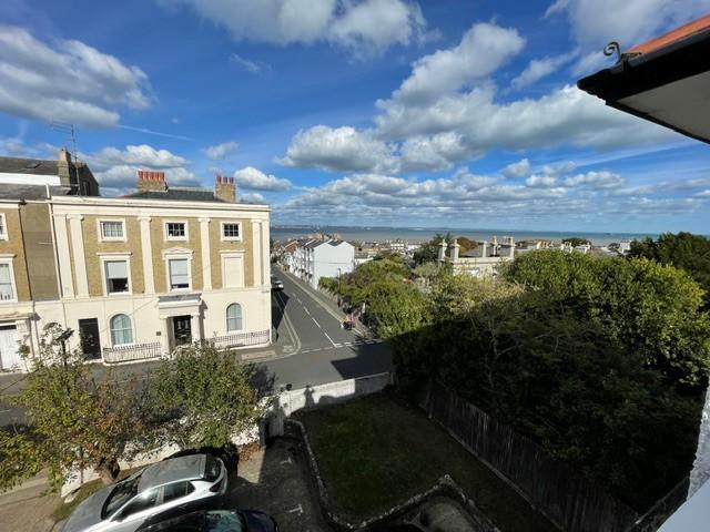 Apartment for rent in Oakfield, Ryde