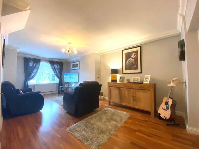 House to rent in Bluebell, North Tipperary