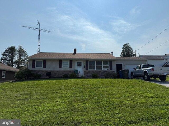 House for sale in Red Lion