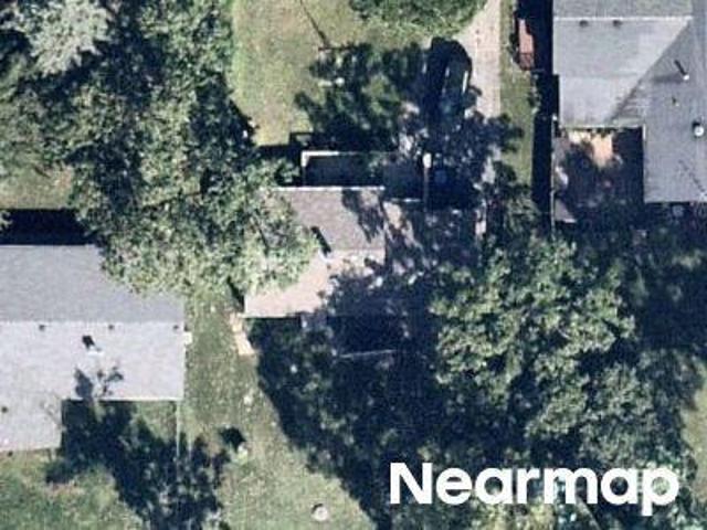 House for sale in Mchenry, Illinois