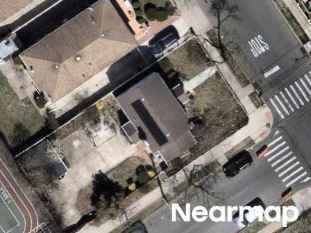 House for sale in Queens, Arverne
