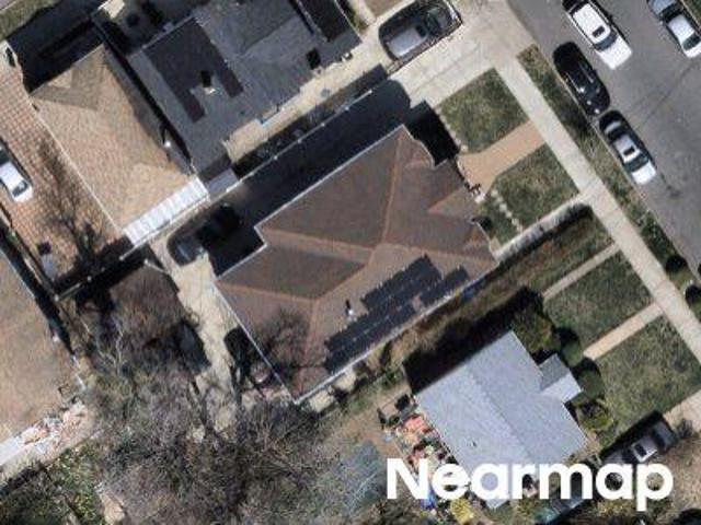 House for sale in Queens, Arverne