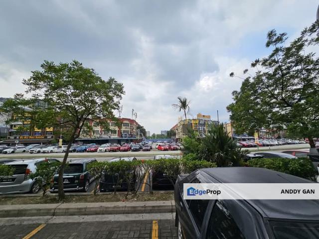 Condominium for sale in Petaling, Alam Impian