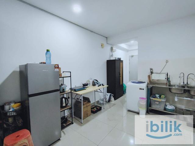 Room for rent in Petaling, Alam Impian