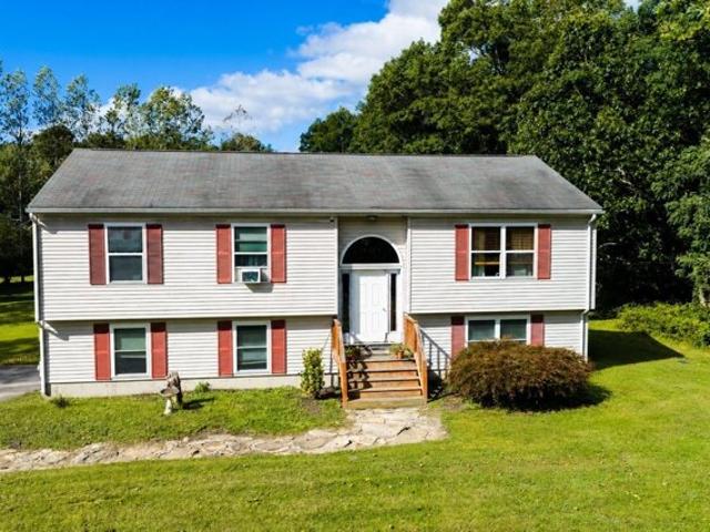 House for sale in Acushnet, Bristol County