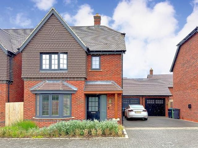 House for rent in Aspley Guise, Bedfordshire