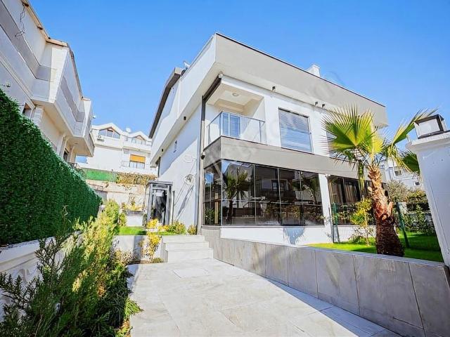 Menderes, İzmir içerisinde satılık Villa