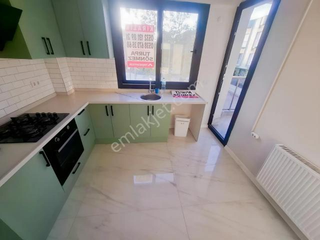 Cüneytbey Mahallesi, Menderes içerisinde kiralık mülk