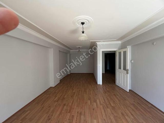 Menderes, İzmir içerisinde kiralık mülk