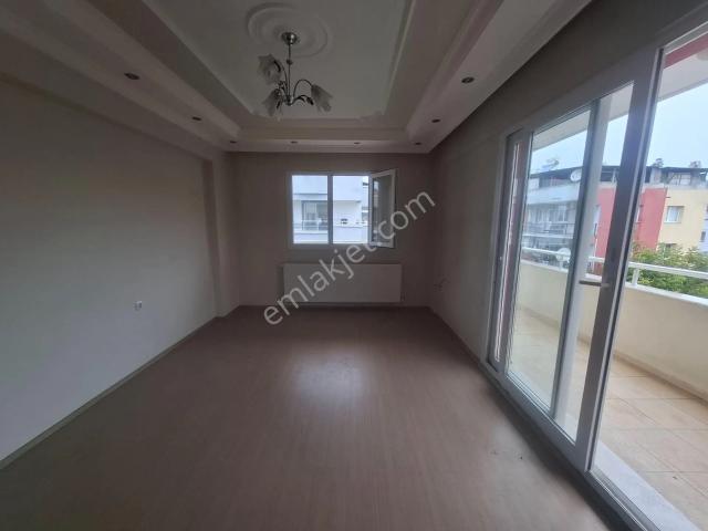 Mithatpaşa Mahallesi, Menderes içerisinde kiralık mülk