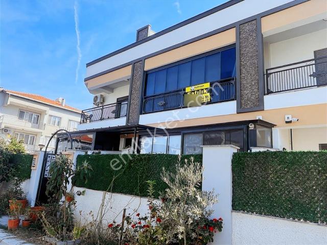 Kemalpaşa Mahallesi, Menderes içerisinde satılık Villa