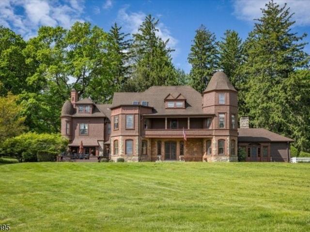 House for sale in Bernardsville, New Jersey