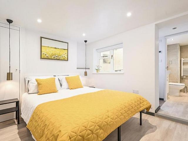Apartment for rent in London Borough of Hammersmith and Fulham, Greater London