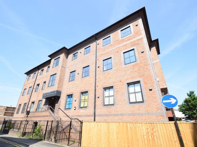 Apartment for rent in High Wycombe Community Board, High Wycombe