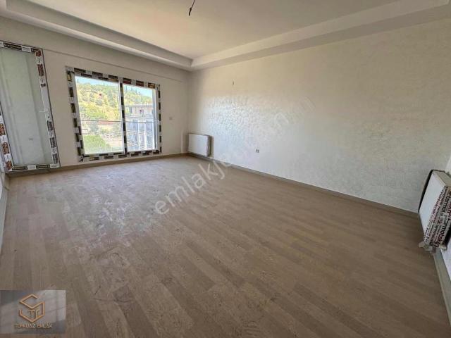Menemen, İzmir içerisinde satılık mülk