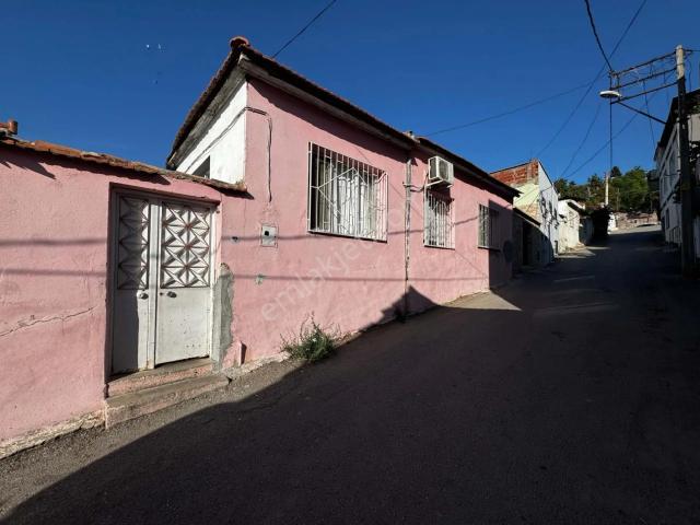 Menemen içerisinde satılık Villa