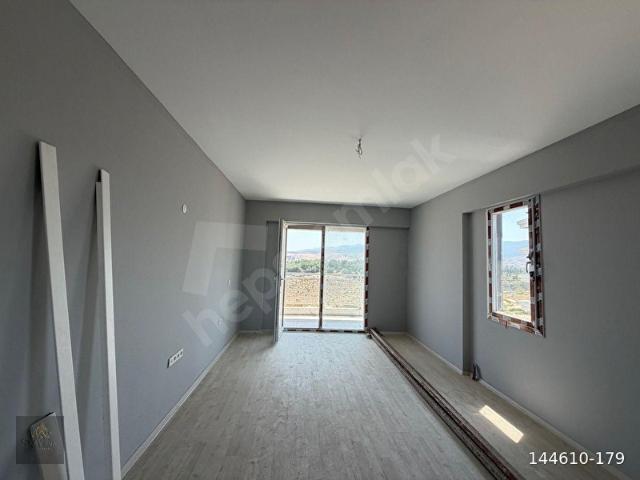 Menemen, İzmir içerisinde satılık mülk