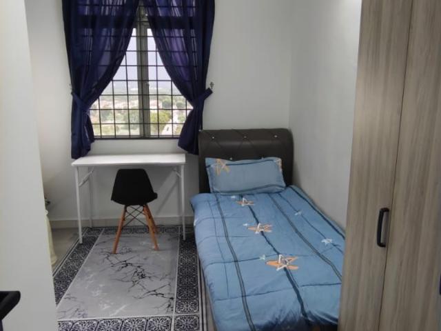 Room for rent in Petaling, Alam Impian