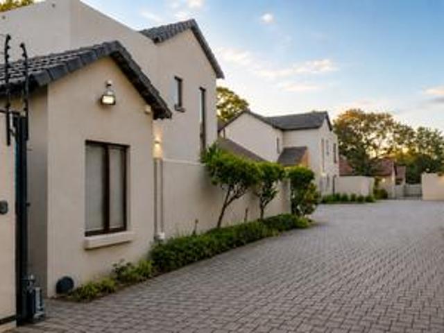 House for sale in Waterkloof, Gauteng