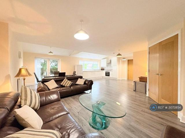House for rent in Woolton, Liverpool