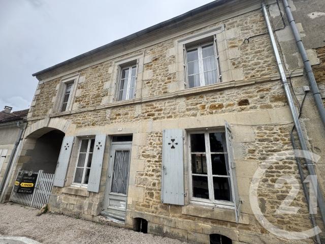 Maison vente à Clamecy, Menou
