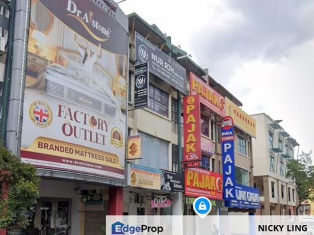 Shop for rent in Petaling Jaya, Petaling