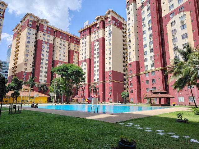 Apartment for sale in Petaling, Damansara Damai
