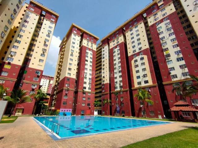 Apartment for sale in Petaling Jaya, Petaling