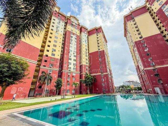Apartment for sale in Petaling, Damansara Damai