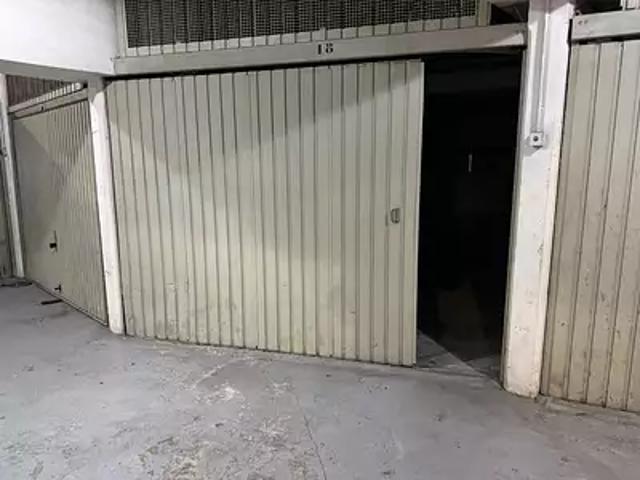 Garage vente à Garavan, Menton