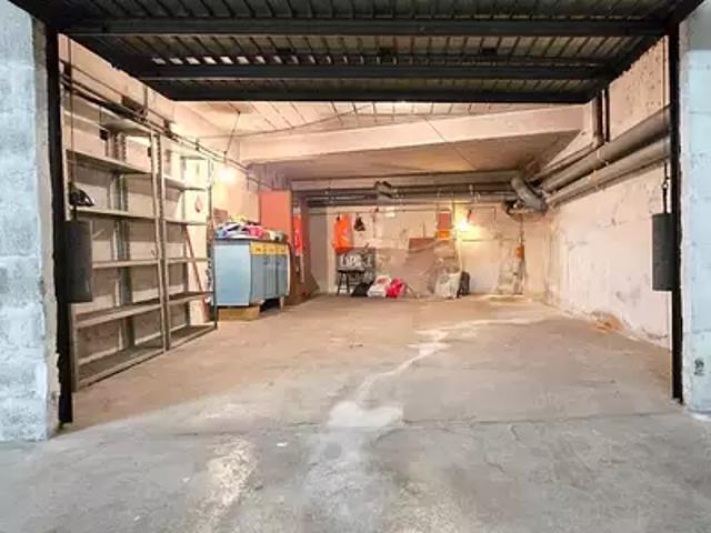 Garage vente à Garavan, Menton