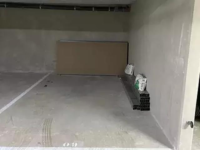 Garage vente à France métropolitaine, Menton