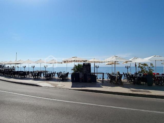 Local Commercial vente à Nice, Menton