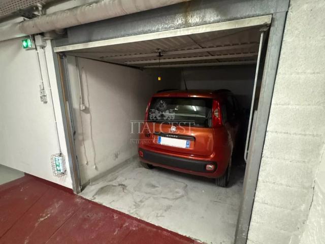 Garage vente à Nice, Menton