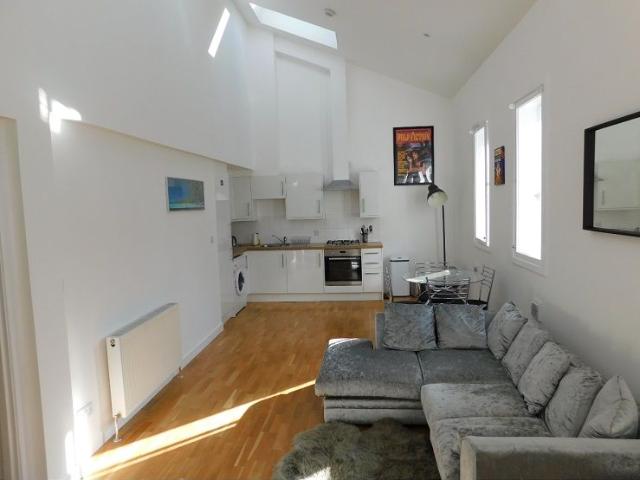 Apartment for rent in Mayfield, Newington