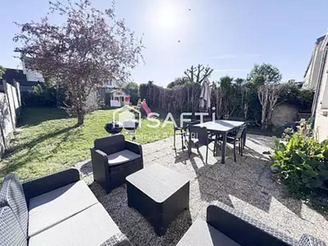 Maison vente à Le Village, Menucourt