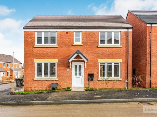 House for rent in Priors Hall Park, Weldon