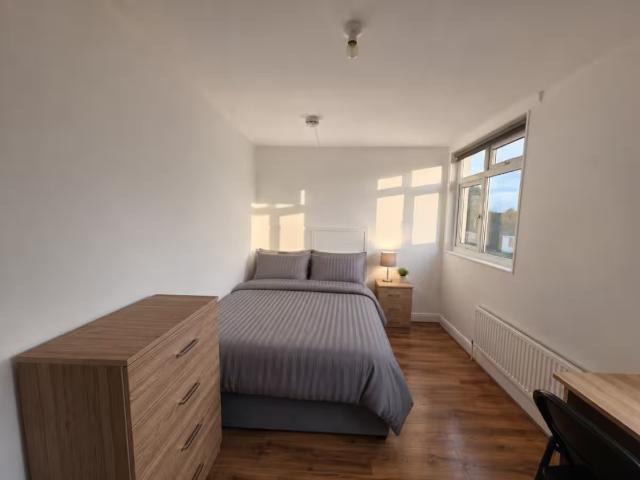 Room for rent in London Borough of Merton, Greater London