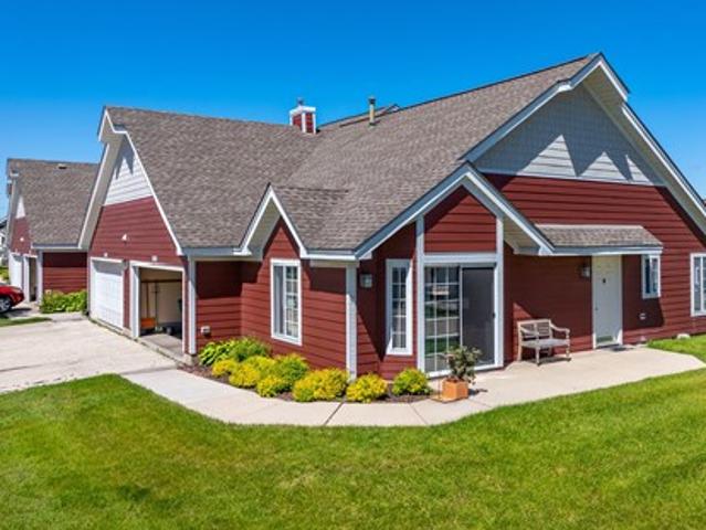 Townhouse for rent in Mequon