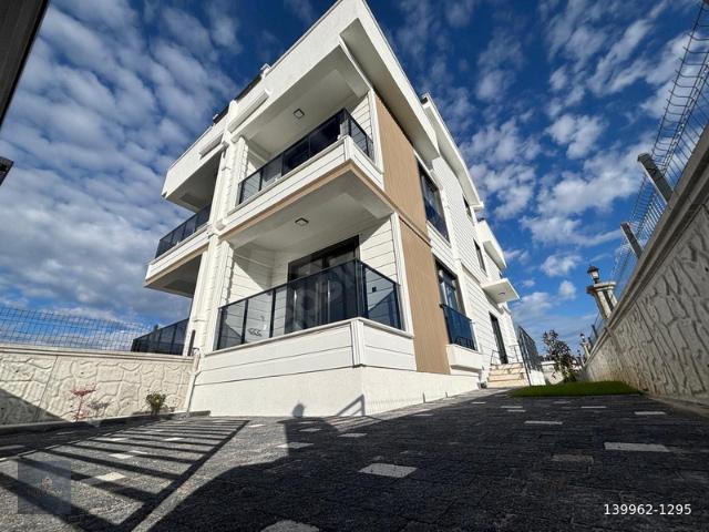 Zeytinli, Edremit içerisinde satılık Villa