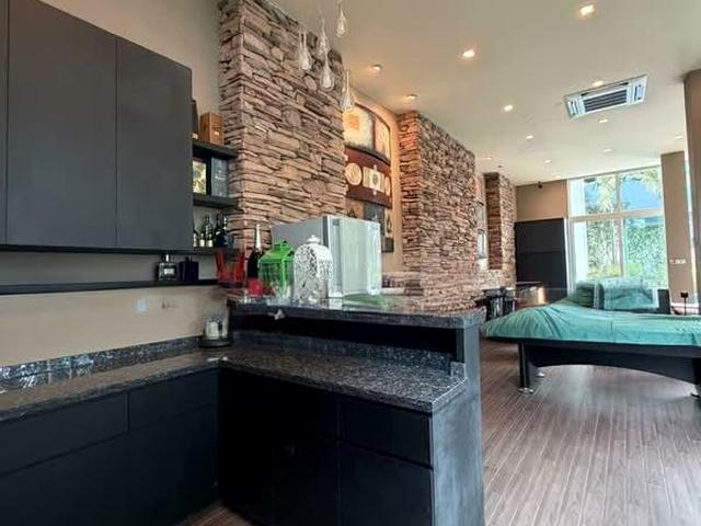 Detached House for sale