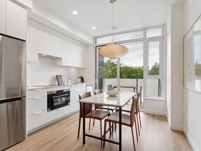 Apartment for rent in Oakridge, Vancouver