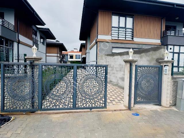 Karahüyük Mahallesi, Meram içerisinde satılık Villa