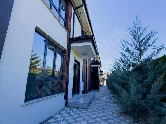 Kozağaç Mahallesi, Meram içerisinde satılık Villa